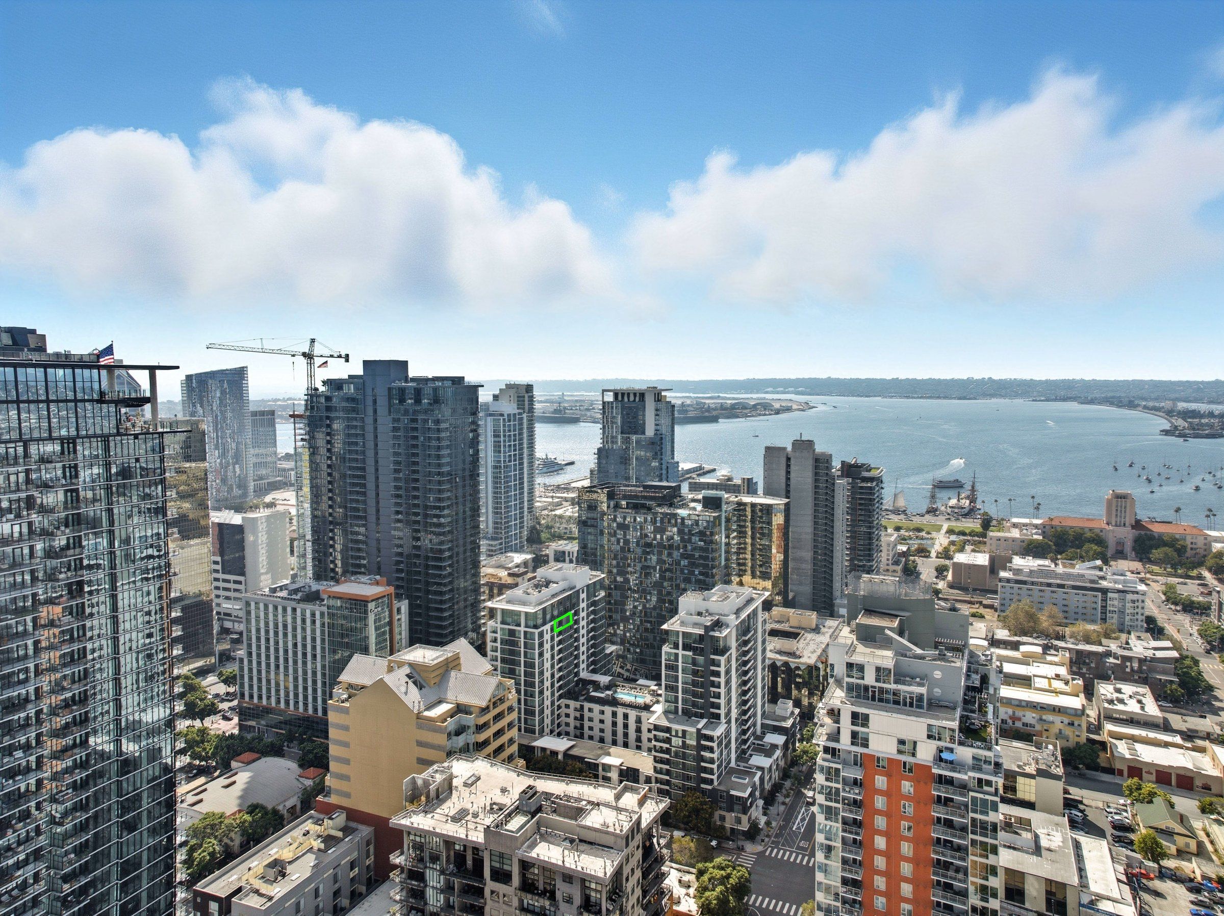 425 W Beech Street Unit 1607